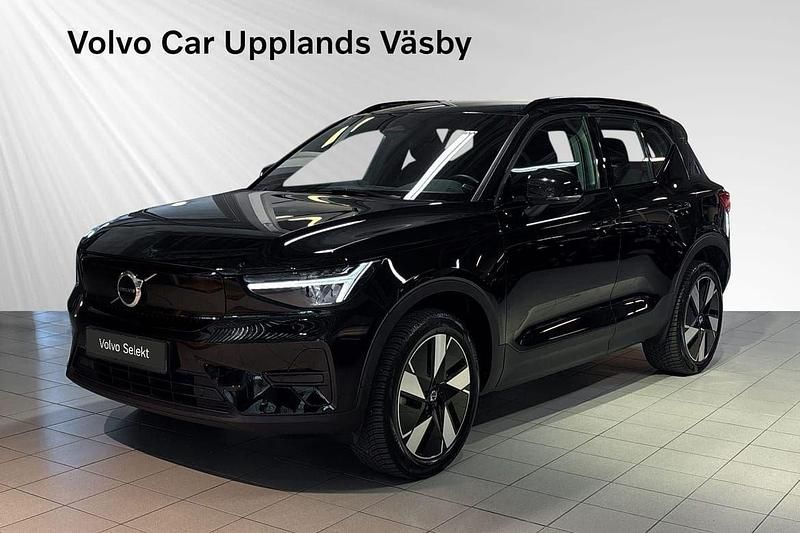 Svart Begagnad 2023 Volvo XC40 Single Motor Extended Range SUV | 409 900 kr - Bild 1/3