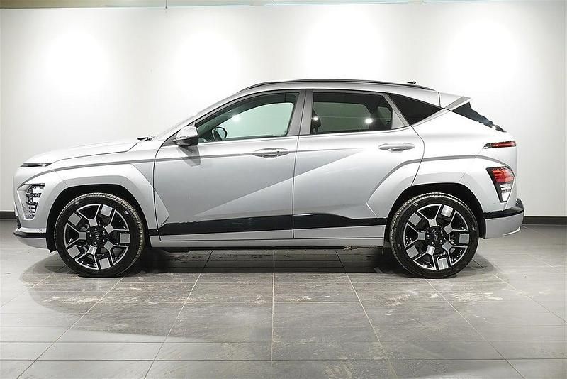 Begagnad Hyundai Kona Advanced 160 kW (218 HK) 2024 Grå SUV