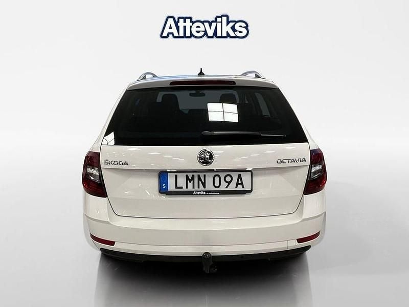 Begagnad Skoda Octavia 150 HK (110 kW) 2020 Vit Kombi