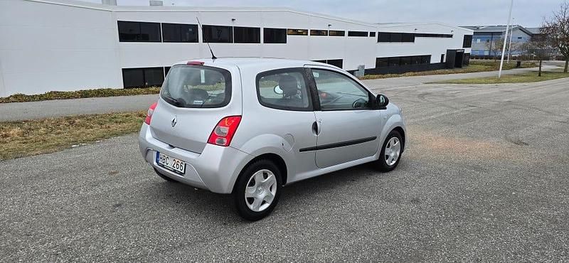 Begagnad Renault Twingo 76 HK (55 kW) 2008 Halvkombi