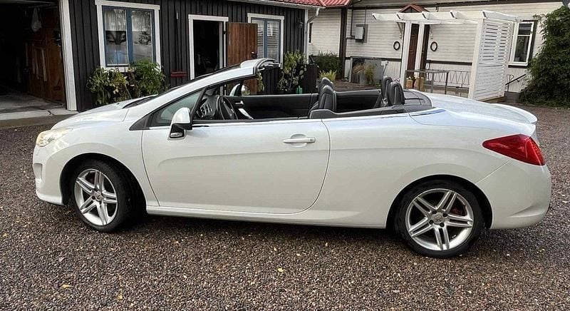 Vit Begagnad 2009 Peugeot 308 CC Cab | 60 000 kr (Marknadspris) - Bild 1/4