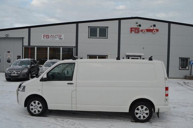 Vit Begagnad 2015 VW T6 Van | 109 900 kr (Bra pris) - Bild 1/4