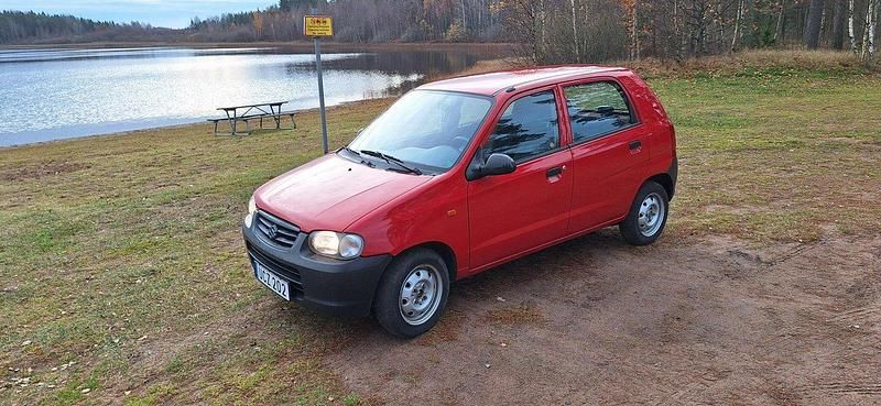 Röd Begagnad 2003 Suzuki Alto Halvkombi | 20 000 kr - Bild 1/4
