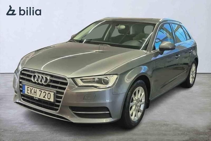 Grå Begagnad 2015 Audi A3 Sportback Halvkombi | 174 000 kr (Marknadspris) - Bild 1/1