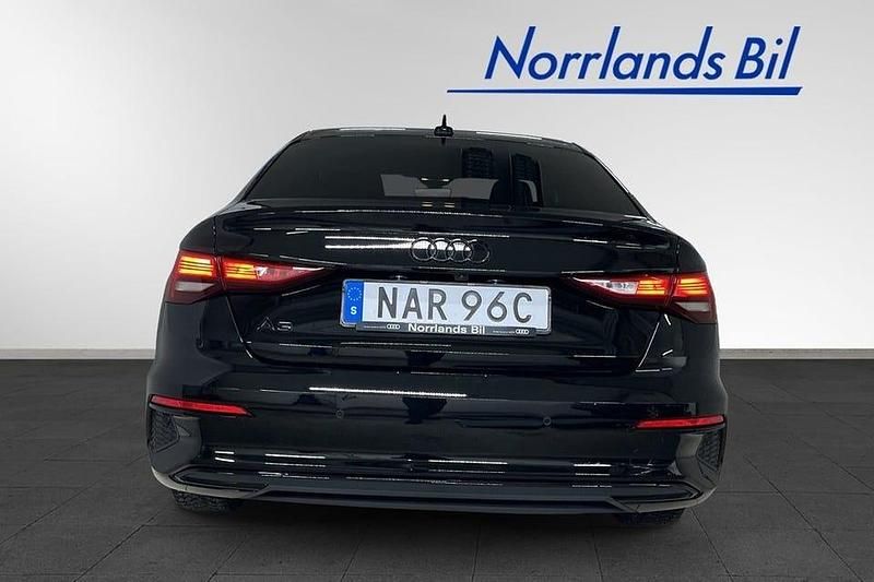 Begagnad Audi A3 Advanced Plus 150 HK (110 kW) 2024 Brilliantsvart Sedan