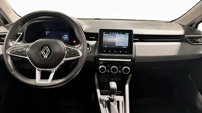 Begagnad Renault Clio V Evolution 94 HK (69 kW) 2024 Vit Halvkombi