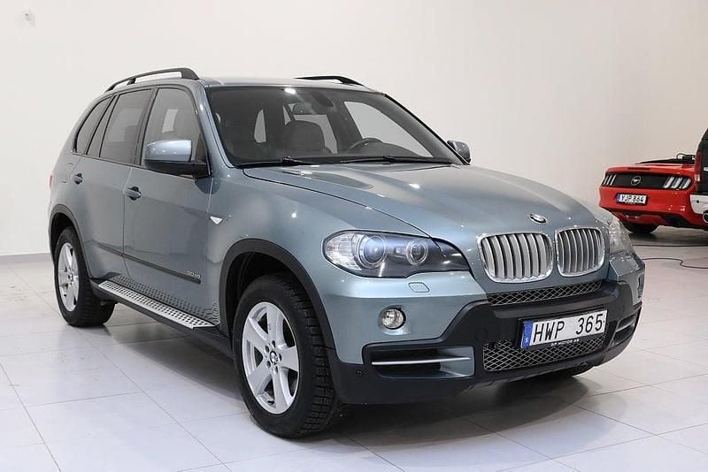 Grön metallic Begagnad 2008 BMW X5 SUV | 99 900 kr (Marknadspris) - Bild 1/4