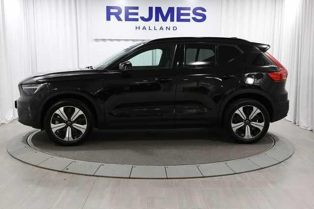 Begagnad Volvo XC40 Core 175 kW (238 HK) 2022 Svart SUV