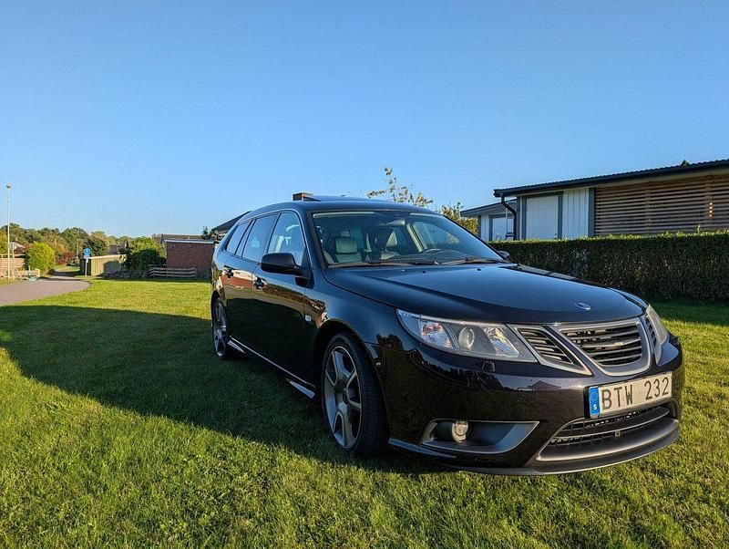 Svart Begagnad 2008 Saab 9-3 Kombi | 160 000 kr - Bild 1/4