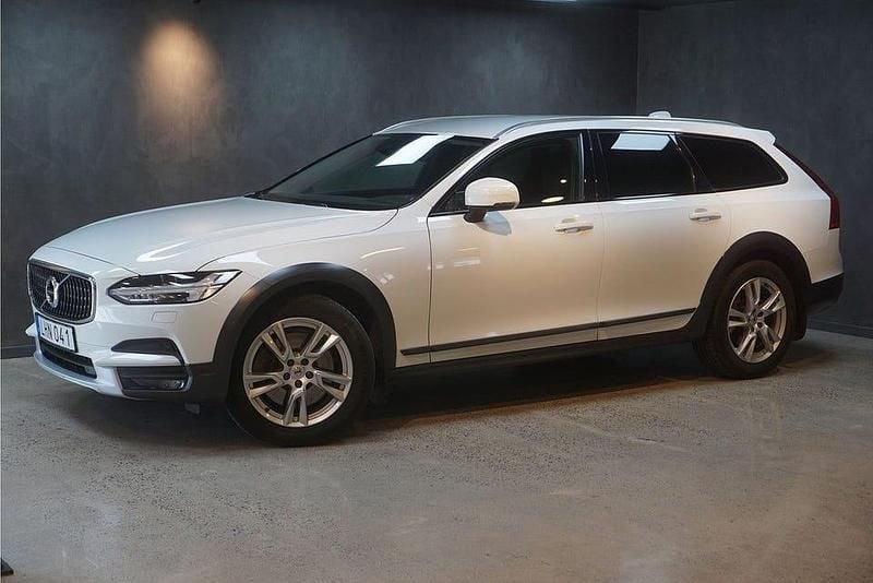 Vit Begagnad 2019 Volvo V90 CC Kombi | 249 900 kr (Bra pris) - Bild 1/4