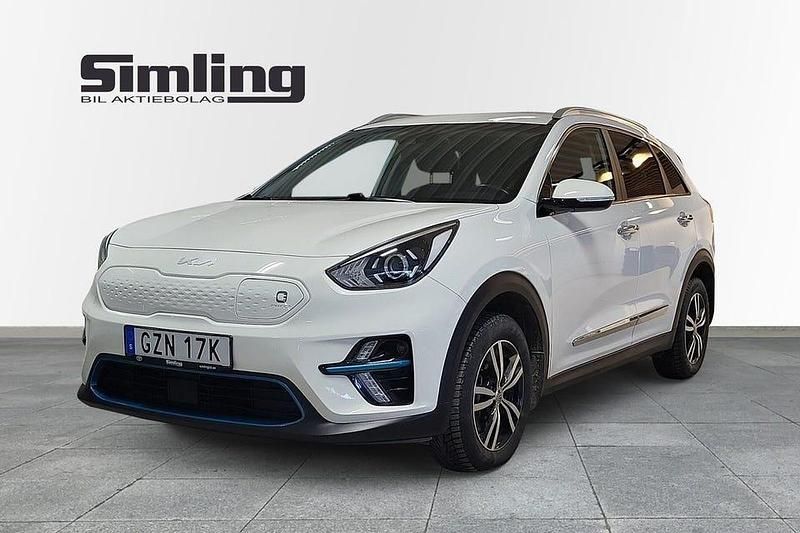 Vit Begagnad 2021 Kia e-Niro Advance SUV | 249 900 kr (Marknadspris) - Bild 1/4