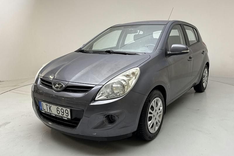 Mörkgrå Begagnad 2011 Hyundai i20 Select | 65 000 kr (Bra pris) - Bild 1/4