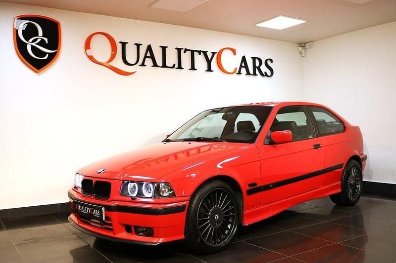 Begagnad BMW 316 Compact M Sport 102 HK (75 kW) 1996 Röd Halvkombi