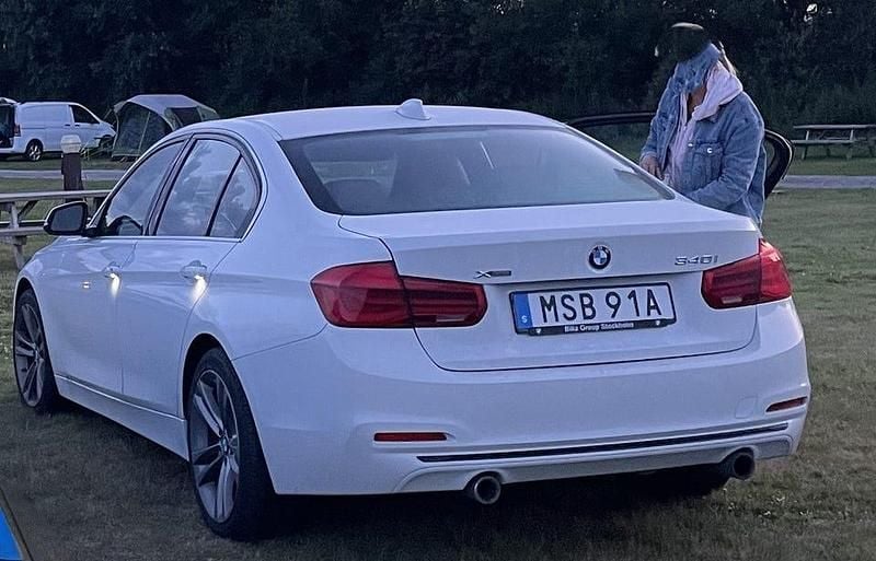 Begagnad 2016 BMW 340 Sedan | 275 000 kr (Lite dyr) - Bild 1/3