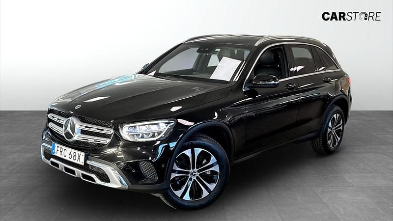 Svart Begagnad 2022 Mercedes GLC300e Avantgarde SUV | 309 900 kr (Superpris) - Bild 1/4