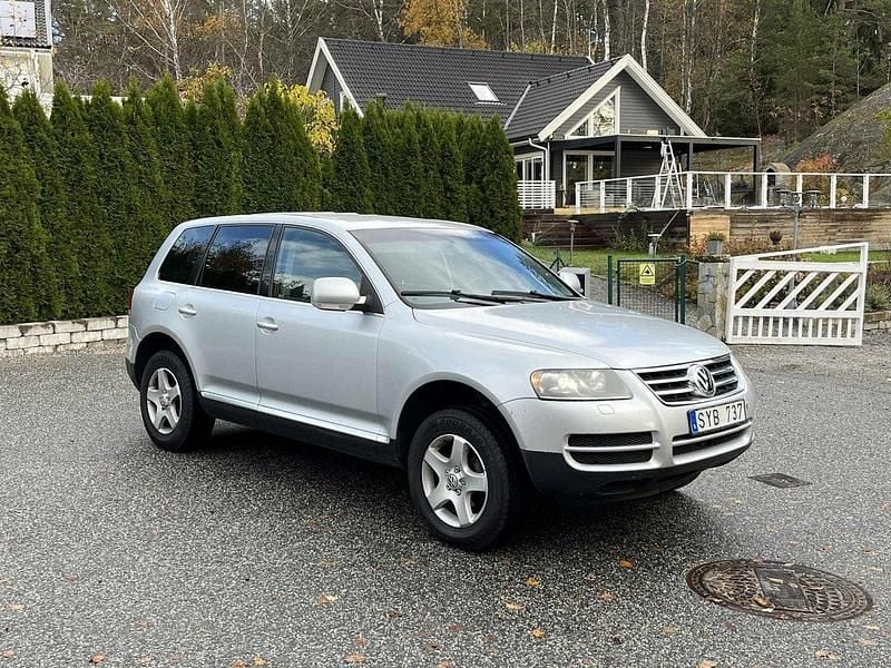 Silver Begagnad 2006 VW Touareg SUV | 59 900 kr - Bild 1/4