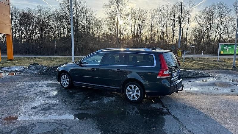 Begagnad Volvo V70 Summum 181 HK (133 kW) 2014 Grå Kombi