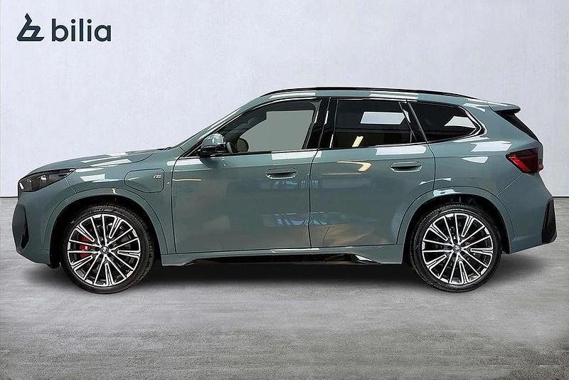 Begagnad BMW X1 M Sport 136 HK (100 kW) 2025 Grön SUV