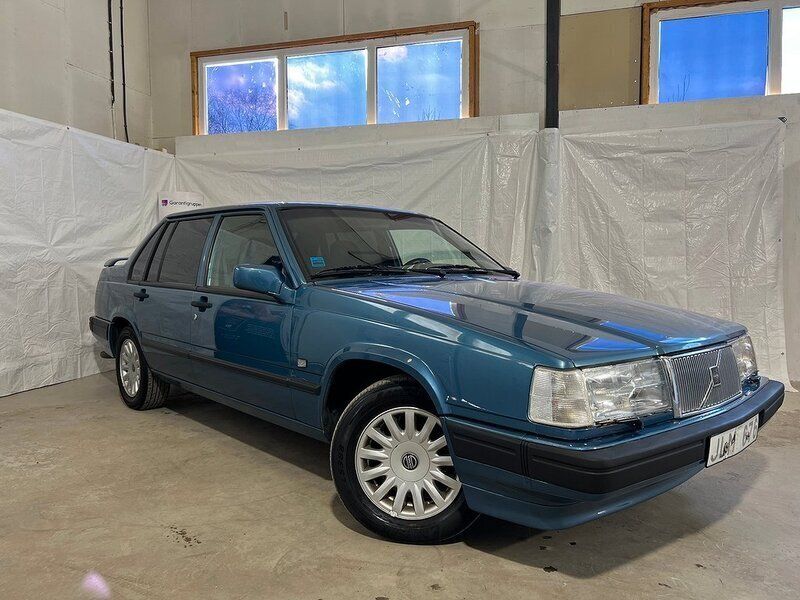 Blå Begagnad 1998 Volvo 940 Standard Sedan | 89 898 kr - Bild 1/4