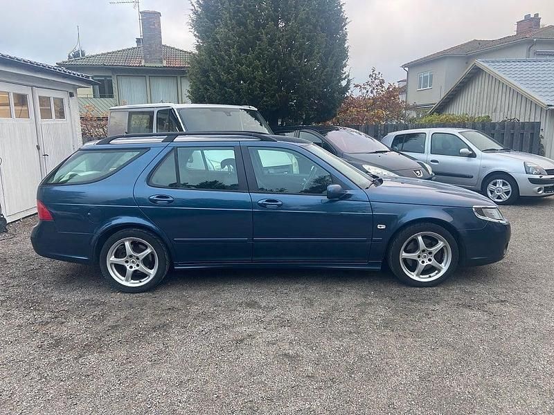 Blå Begagnad 2008 Saab 9-5 Kombi | 27 900 kr (Marknadspris) - Bild 1/4