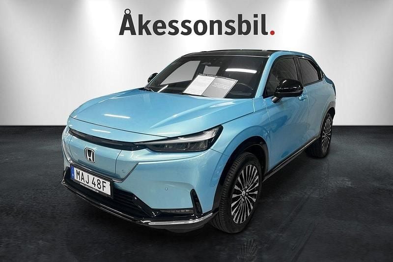 Lblå Begagnad 2023 Honda e:Ny1 Advance SUV | 319 000 kr - Bild 1/4