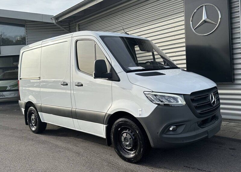 Vit Ny 2024 Mercedes Sprinter Van | 640 000 kr (Marknadspris) - Bild 1/4