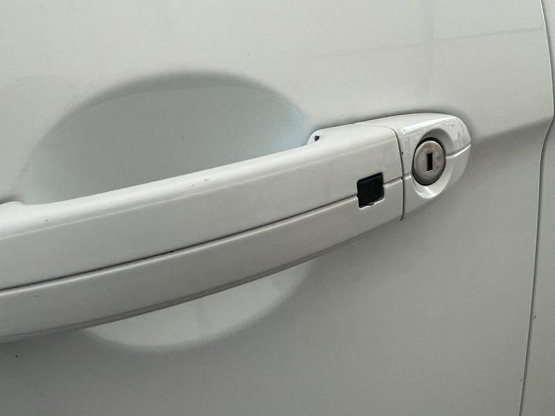 Begagnad Ford S-MAX Business Edition 140 HK (102 kW) 2013 Vit Minibuss