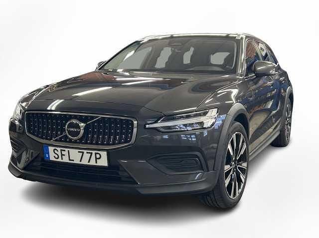 Begagnad Volvo V60 CC 197 HK (144 kW) 2023 Kombi