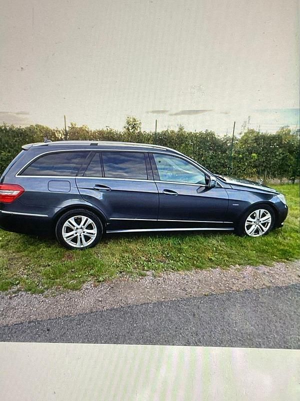 Begagnad Mercedes E220 170 HK (125 kW) 2012 Kombi