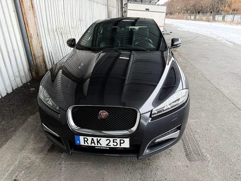 Begagnad Jaguar XF R-Sport 241 HK (177 kW) 2015