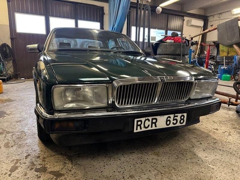 Begagnad Jaguar XJ Sovereign 185 HK (136 kW) 1988 Grön Sedan