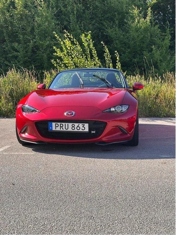 Röd Begagnad 2017 Mazda MX5 Cab | 229 000 kr (Bra pris) - Bild 1/4