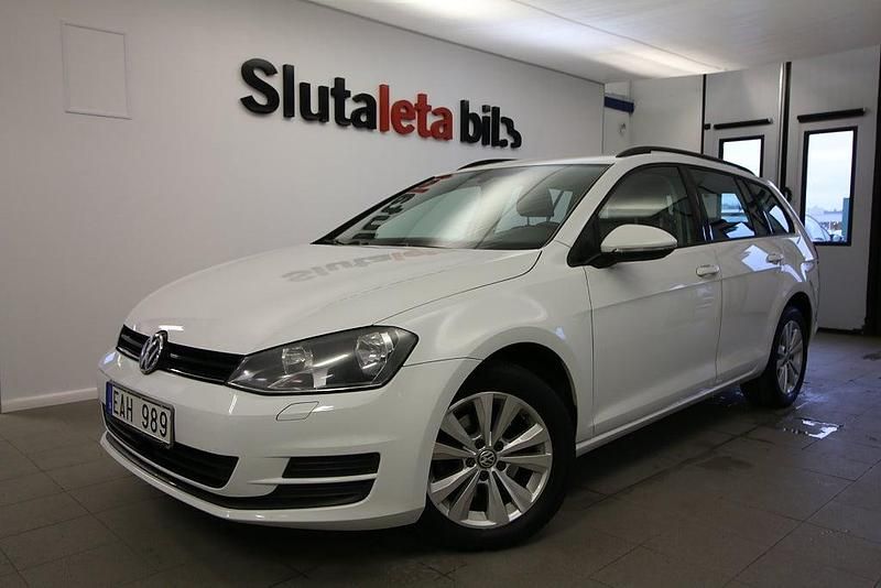 Vit Begagnad 2013 VW Golf VII Kombi | 134 900 kr (Dyr) - Bild 1/4