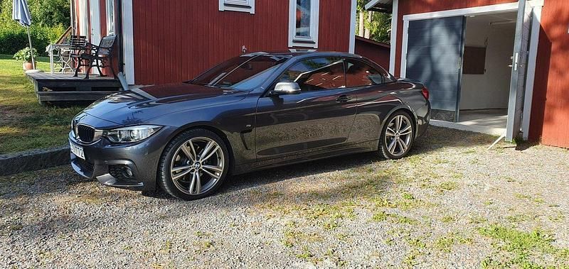 Grå Begagnad 2014 BMW 428 M Sport Cab | 287 000 kr (Marknadspris) - Bild 1/3