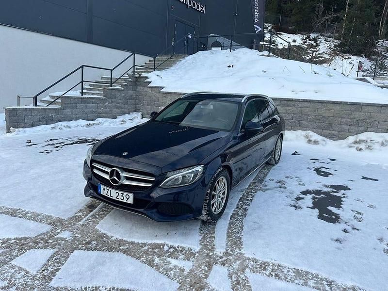 Blå Begagnad 2018 Mercedes C180 Avantgarde | 92 500 kr (Superpris) - Bild 1/4