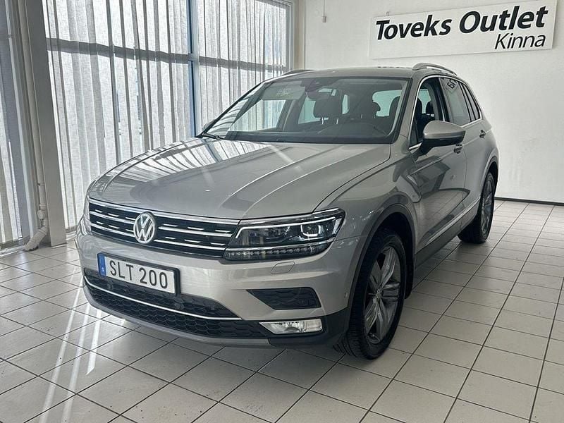 Silver Begagnad 2016 VW Tiguan GT SUV | 179 900 kr (Marknadspris) - Bild 1/4