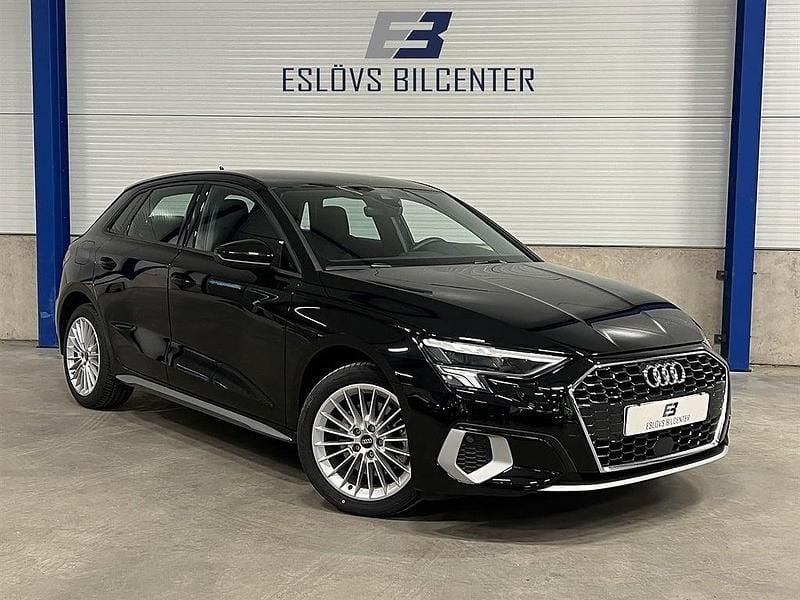 Begagnad Audi A3 Sportback e-tron Advanced Plus 150 HK (110 kW) 2023 Svart Halvkombi