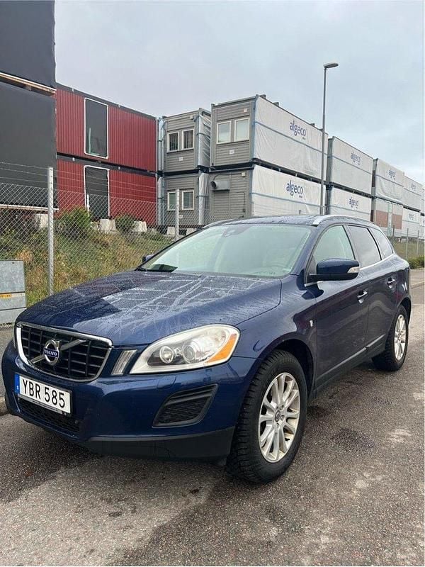 Blå Begagnad 2012 Volvo XC60 Ocean Race SUV | 89 000 kr (Bra pris) - Bild 1/4