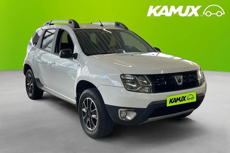 Vit Begagnad 2018 Dacia Duster Black Shadow SUV | 109 900 kr (Marknadspris) - Bild 1/4