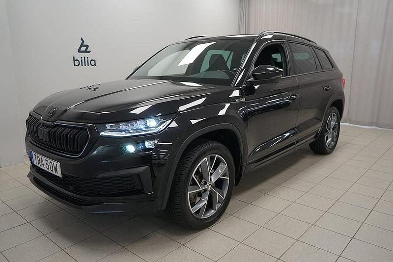 Svart Begagnad 2023 Skoda Kodiaq SportLine SUV | 449 900 kr (Lite dyr) - Bild 1/3