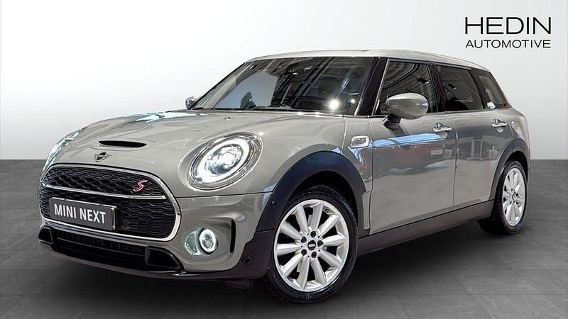 Grå Begagnad 2021 Mini Cooper S Clubman Kombi | 228 700 kr (Marknadspris) - Bild 1/4