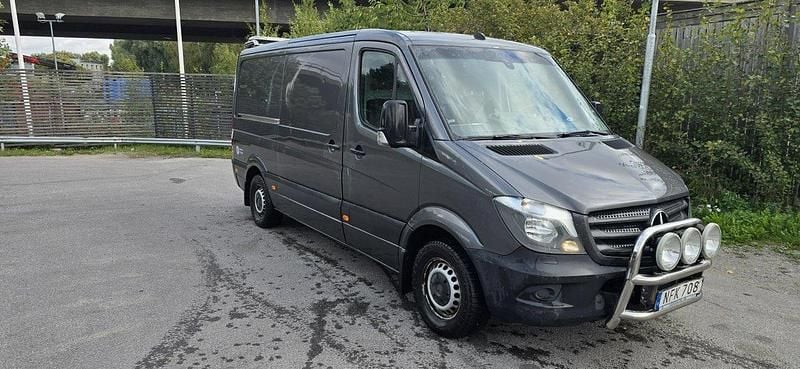 Grå Begagnad 2018 Mercedes Sprinter Van | 185 000 kr (Superpris) - Bild 1/4