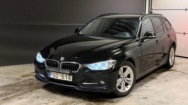 Begagnad BMW 320 Sport Line 184 HK (135 kW) 2013 Svart Kombi