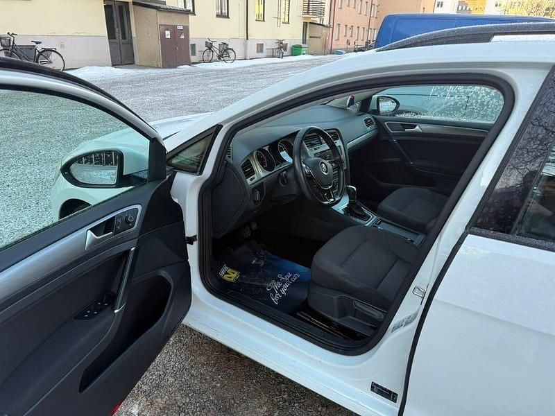 Begagnad VW Golf VII 110 HK (80 kW) 2017