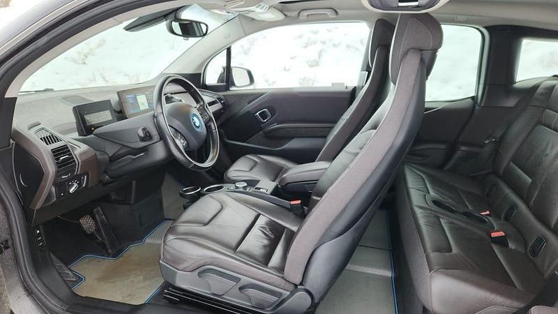 Begagnad BMW i3 135 kW (184 HK) 2018 Imperial blue / frozen grey met Halvkombi