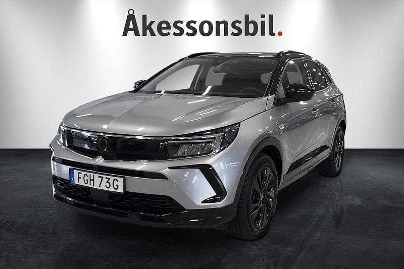 Grå Begagnad 2024 Opel Grandland X SUV | 289 000 kr - Bild 1/4