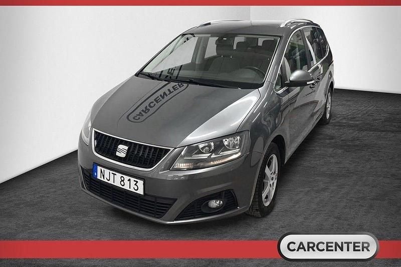 Mörkgrå Begagnad 2013 Seat Alhambra Minibuss | 129 900 kr (Marknadspris) - Bild 1/4