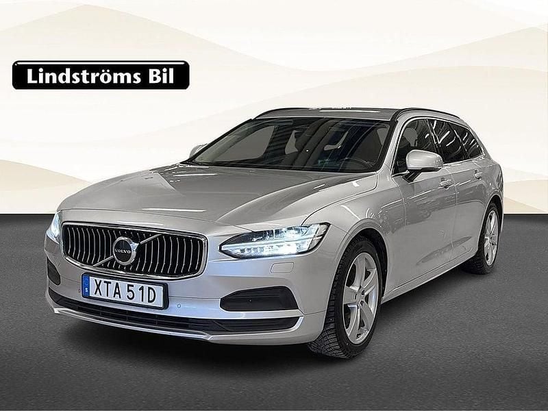 Begagnad Volvo V90 Momentum 200 HK (147 kW) 2022 Silver Kombi