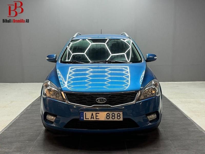 Blå Begagnad 2011 Kia Ceed Sportswagon Kombi | 44 900 kr (Bra pris) - Bild 1/4