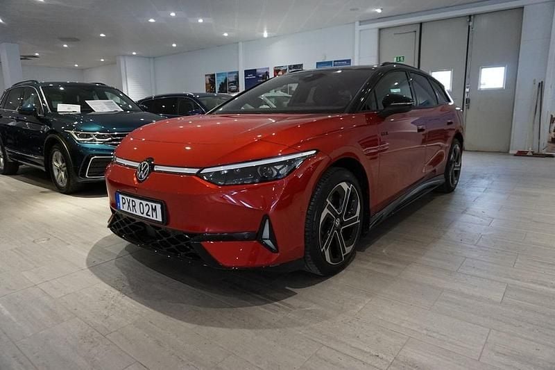 Röd Begagnad 2025 VW ID.7 GTX Kombi | 679 000 kr (Dyr) - Bild 1/4